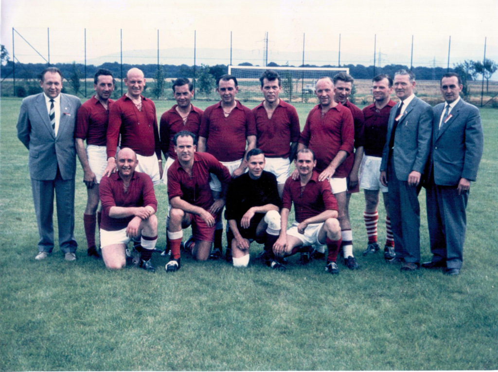 Die 1. Herren 1952
o: ? ? ? Janas, ? ? 
m: ?
u: ? Beier ? ?
