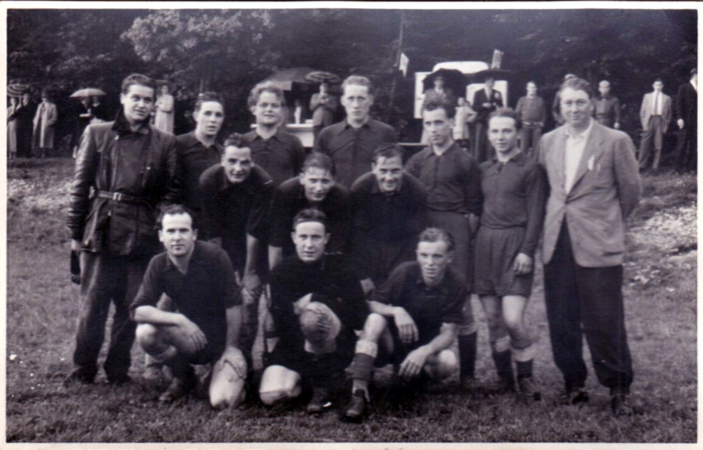 Die 1. Herren 1956 am 5.August beim Pokalturnier Immenrode
o: ?, Kaese, Fuhrmann, Becker, Reets, Heiner
m: Wegener, Eckert, Janas
u: Beier,, Wascke, Hoffmann
