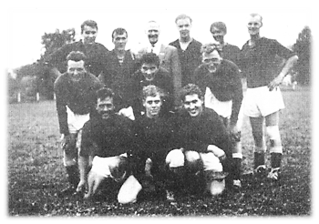 Die 1. Herren 1964 ?
o: ....., Kallweit
m: Kravczyk, ? , Antes
u: Pape, Jerxen, Spanehl
